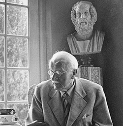 psychiatrist-carl-gustav-jung-515387410-5ae8ca67a9d4f90037a2524a Psychiatrist Carl Gustav Jjung. Black and white.